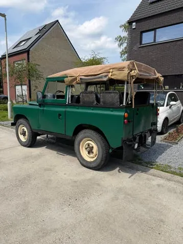 Land Rover Santana