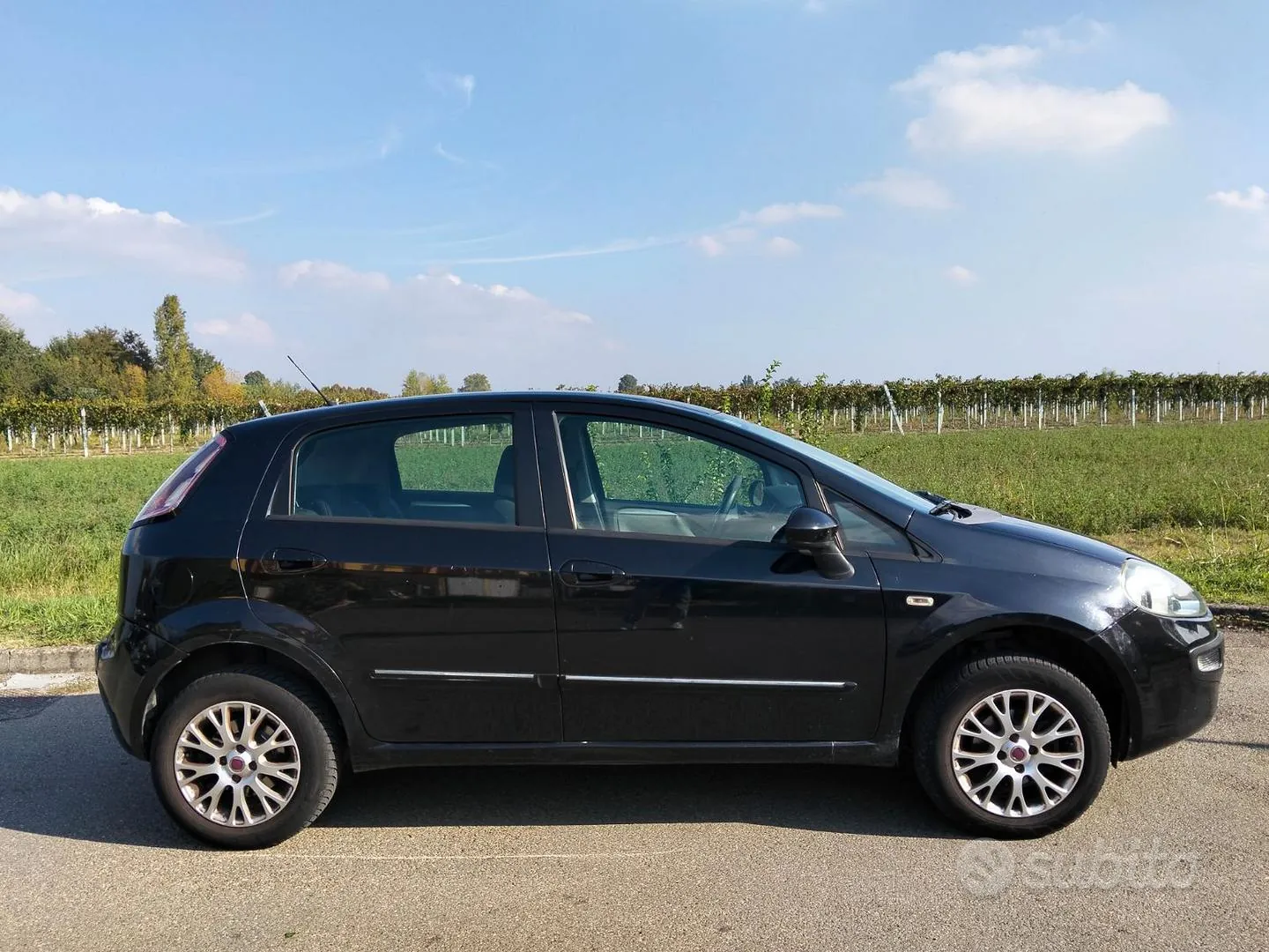 Fiat Punto 2009 photo 5