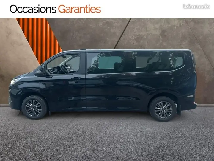 Ford Tourneo Custom 2024 photo 2