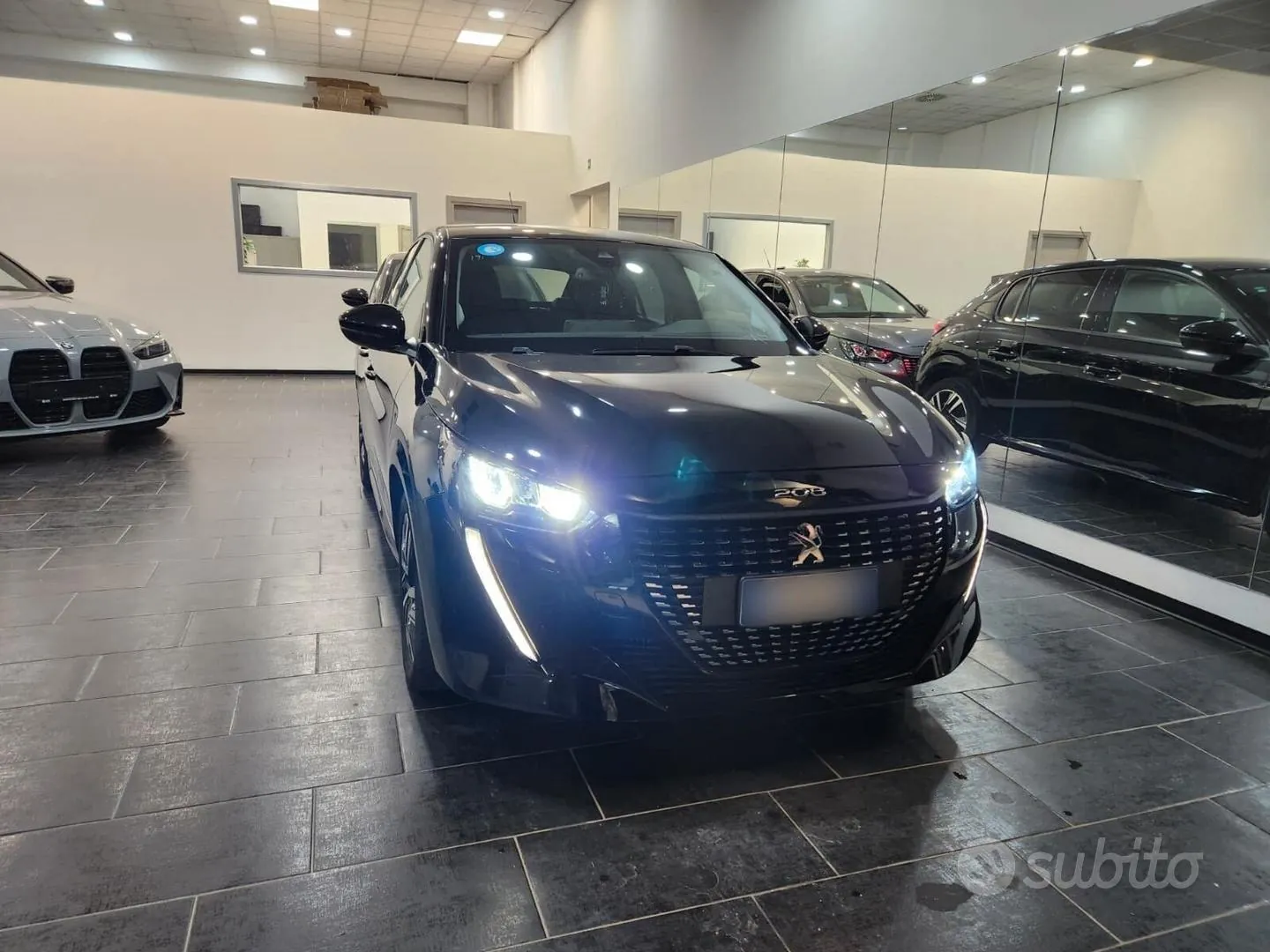 Peugeot 208 2023 photo 2