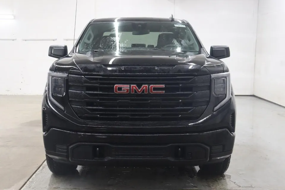 GMC Sierra 1500 Pro 2026 photo 3
