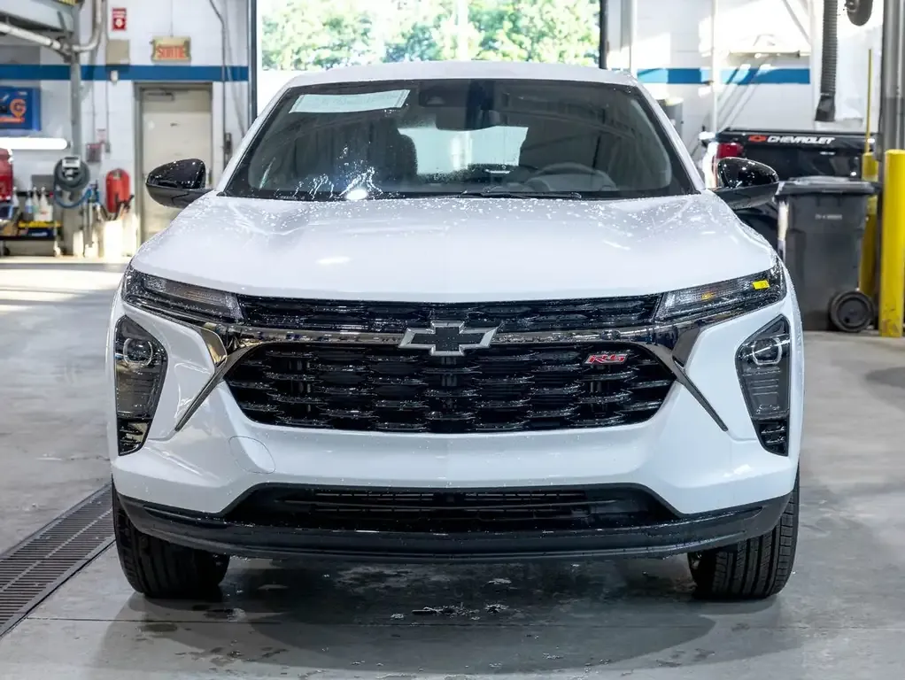 Chevrolet Trax 2026 photo 2