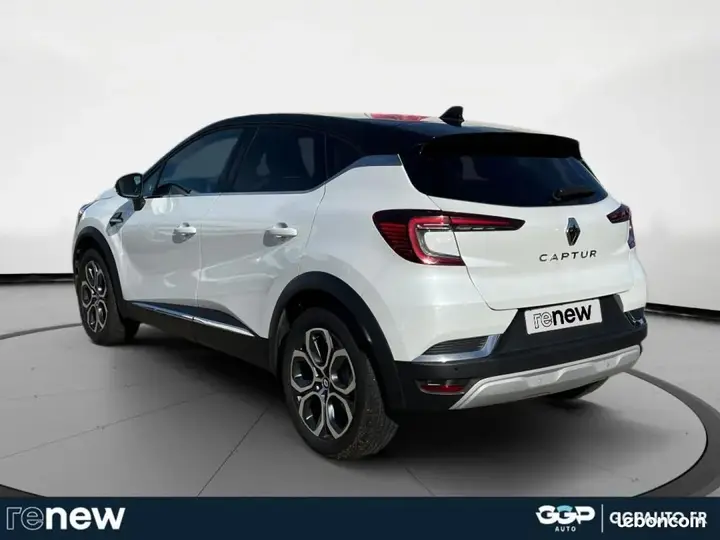 Renault Captur 2023 photo 3
