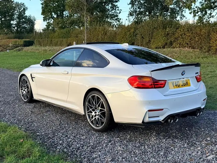 BMW M4 2017 photo 5