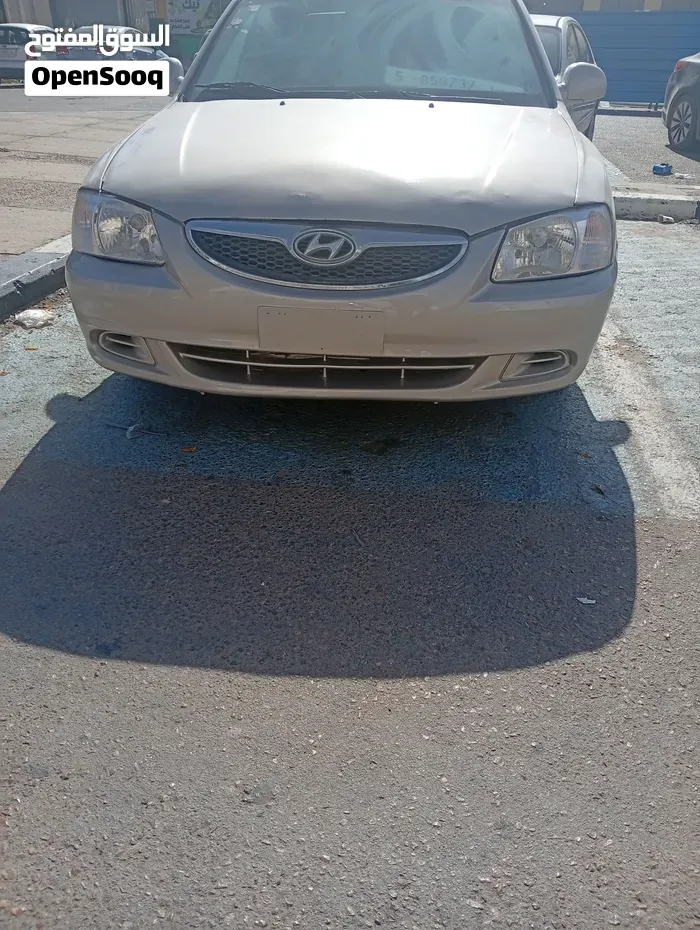 Hyundai Verna 2011 photo 4