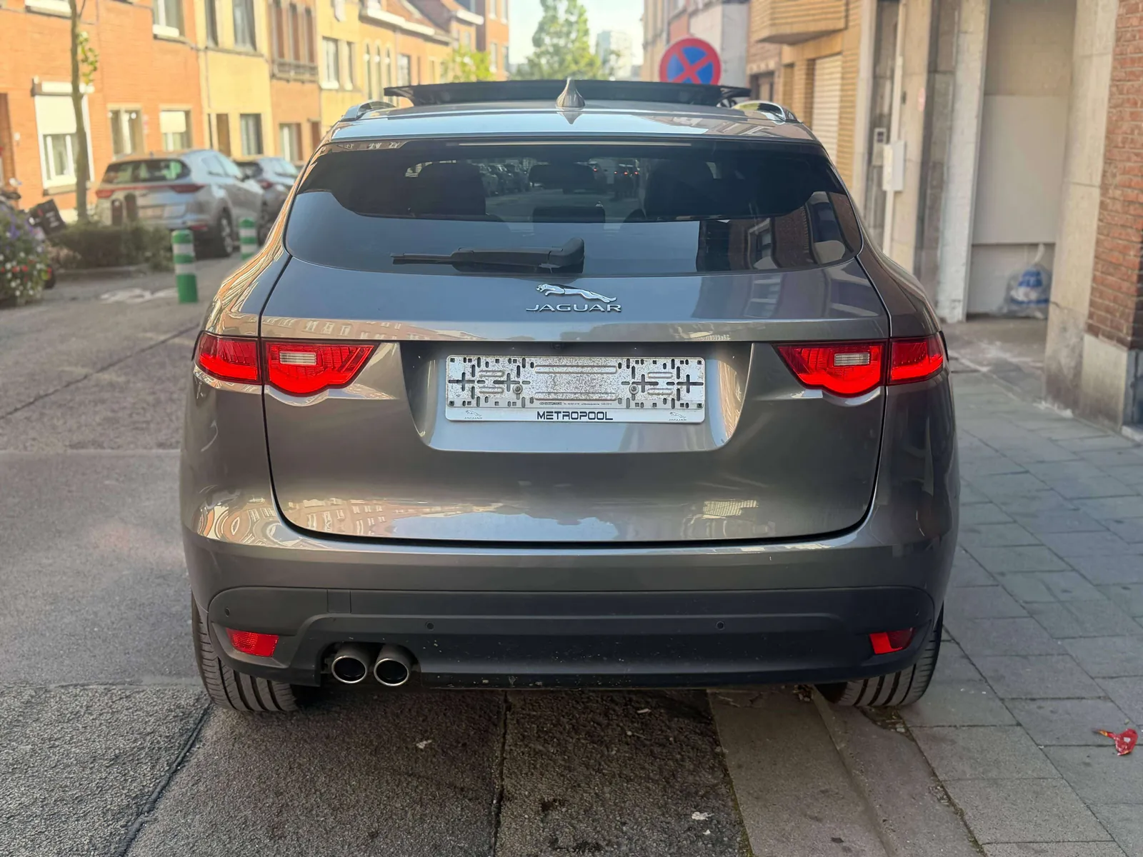 Jaguar F-Pace 2017 photo 2