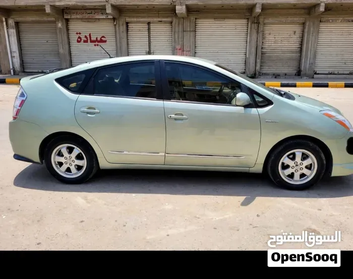 Toyota Prius 2010 photo 2