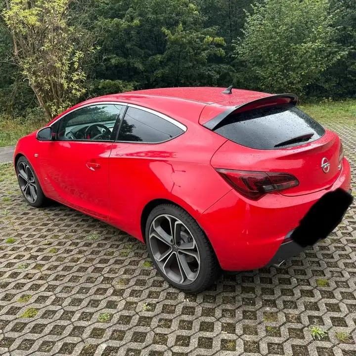 Opel Astra J Gtc