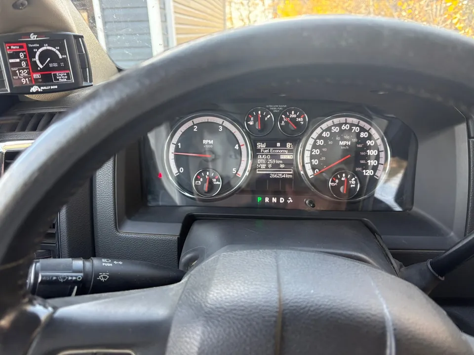 Dodge Laramie 2012 photo 5