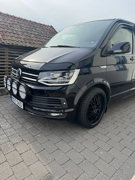 Volkswagen Multivan 2016 photo 2