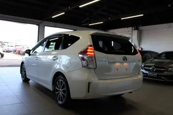Toyota Prius 2015 photo 5