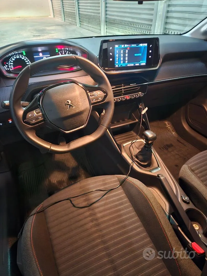 Peugeot 208 2023 photo 5