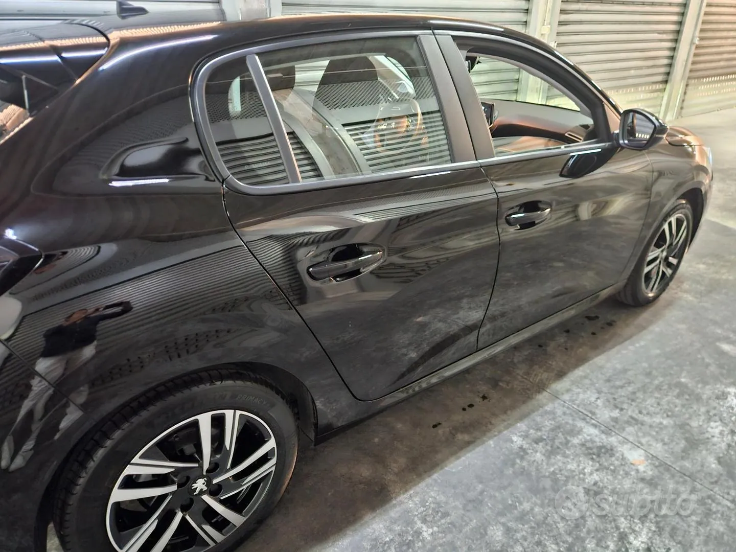 Peugeot 208 2023 photo 3