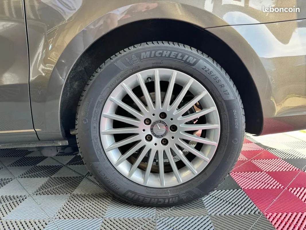 Mercedes-Benz V 2017 photo 5