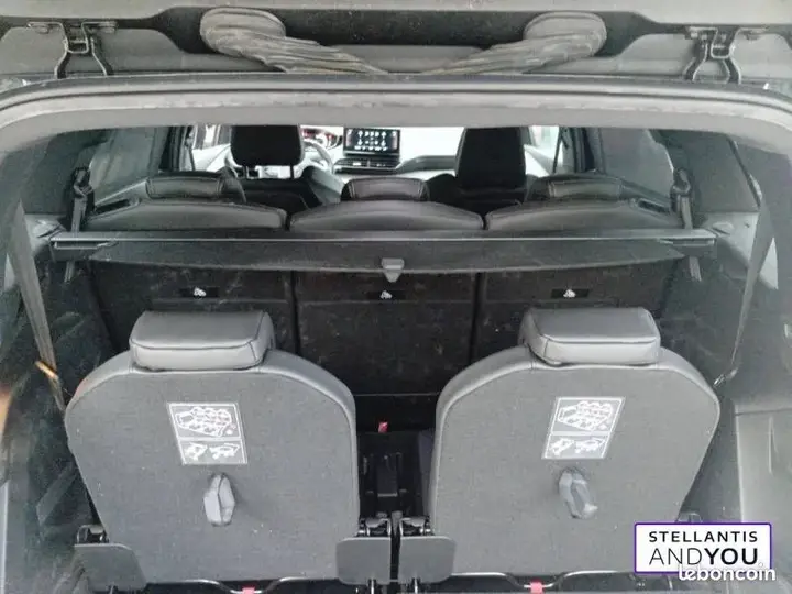 Peugeot 5008 2024 photo 4