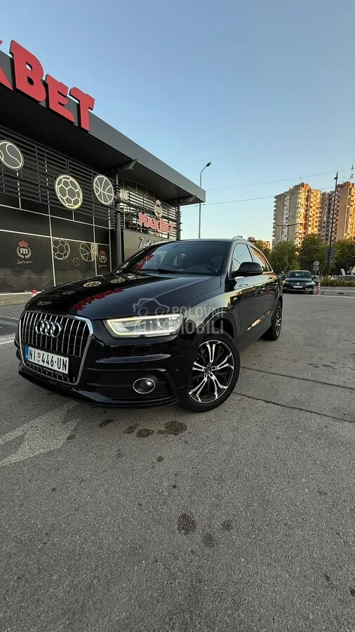 Audi Q3 2012 photo 2
