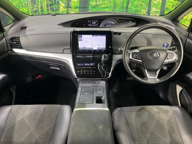 Toyota Esvima Hybrid 2016 photo 2