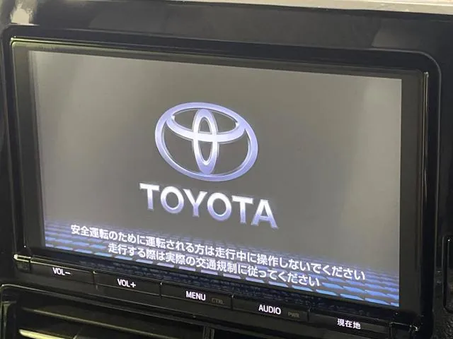 Toyota Esvima Hybrid 2016 photo 4