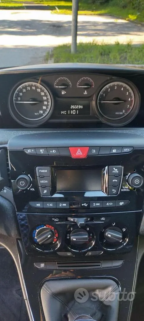 Lancia Ypsilon 2018 photo 5