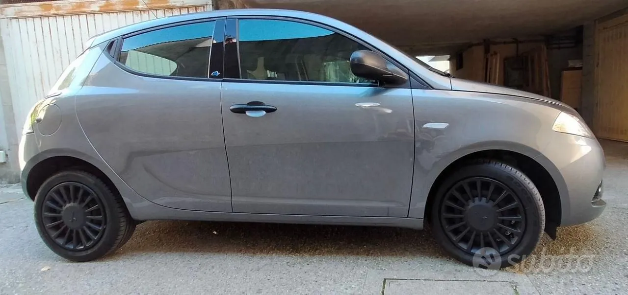 Lancia Ypsilon 2018 photo 3