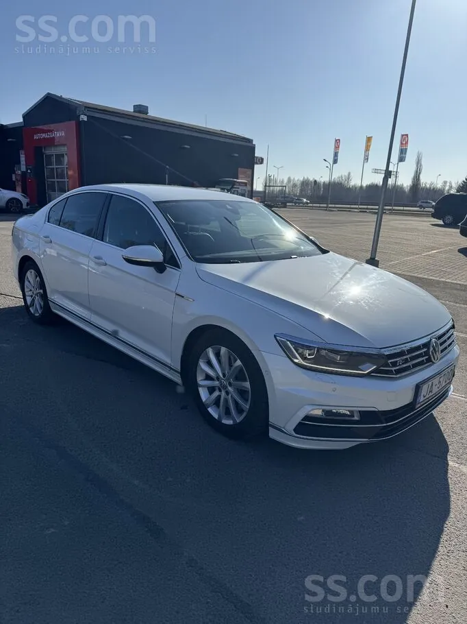 Volkswagen Passat 2015 photo 2