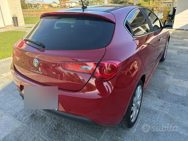 Alfa Romeo Giulietta 2014 photo 4