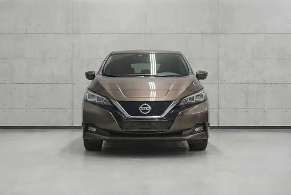 Nissan Leaf 2021 photo 2
