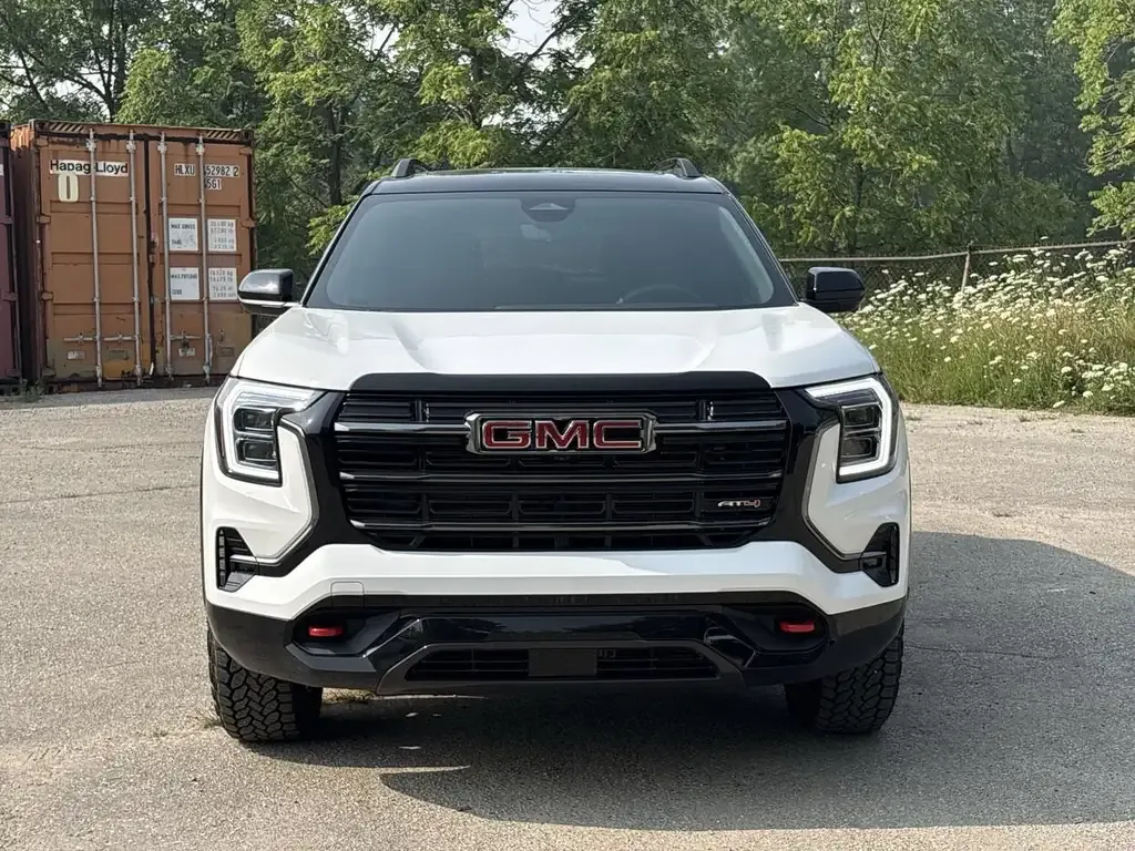 GMC Terrain 2027 photo 3