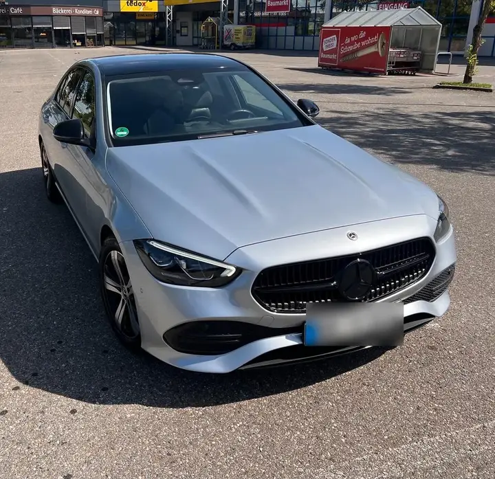 Mercedes-Benz C200