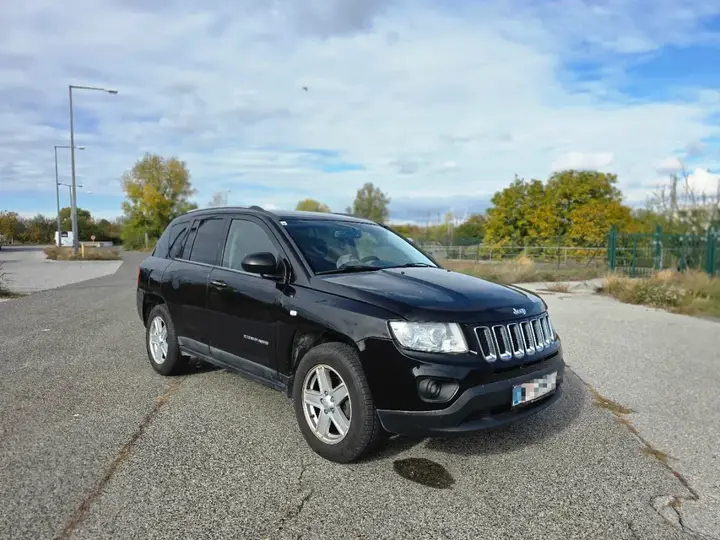 Jeep Compass 2012 photo 2