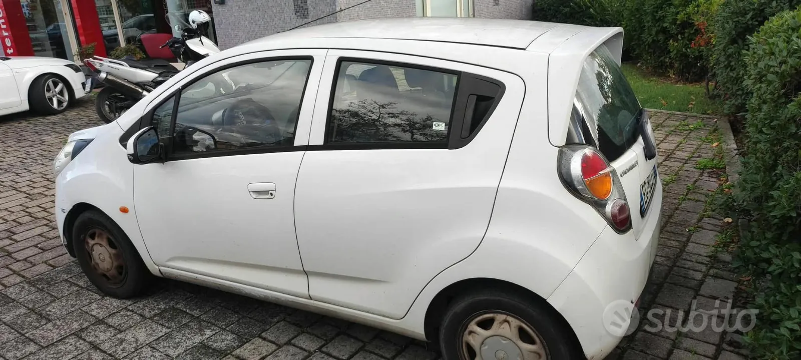 Chevrolet Spark 2011 photo 2