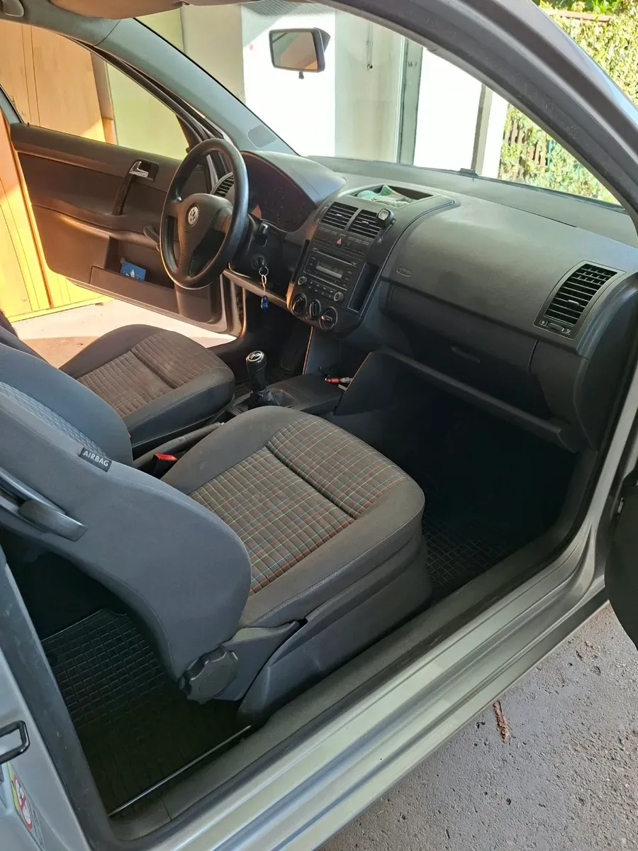 Volkswagen Polo 2008 photo 3