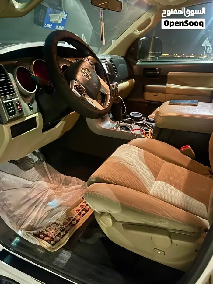 Toyota Sequoia 2015 photo 4