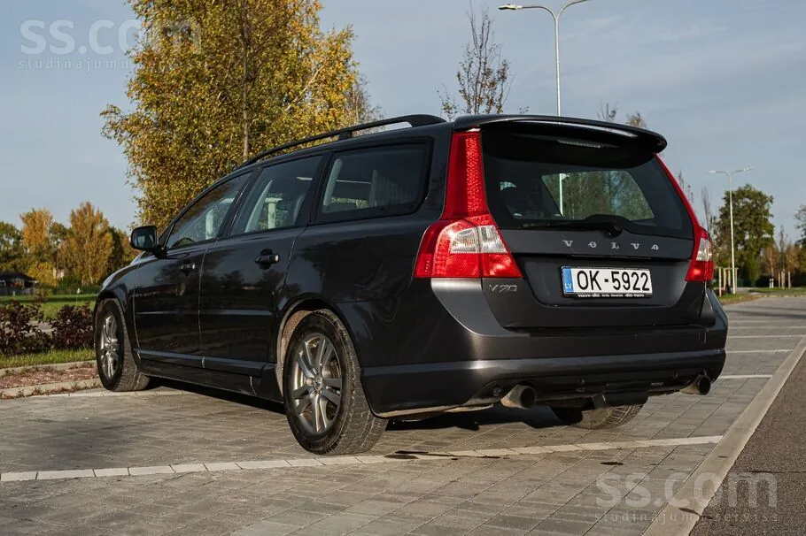 Volvo V70 2010 photo 4