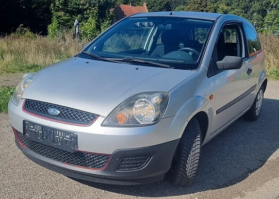 Ford Fiesta 2007 photo 2
