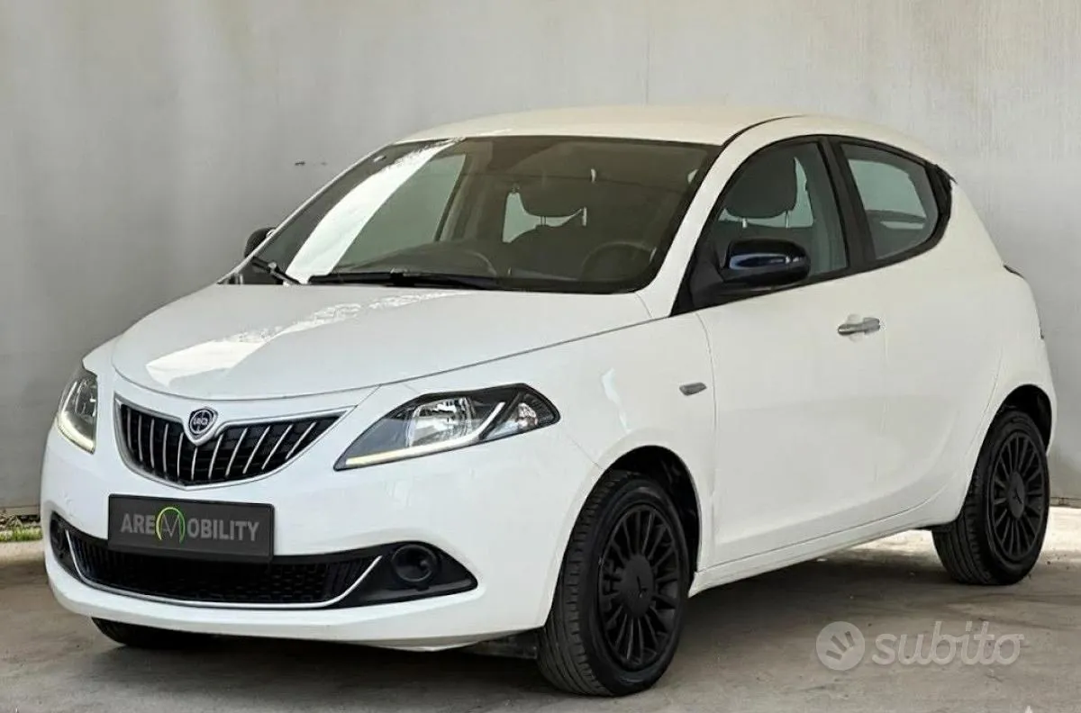 Lancia Ypsilon