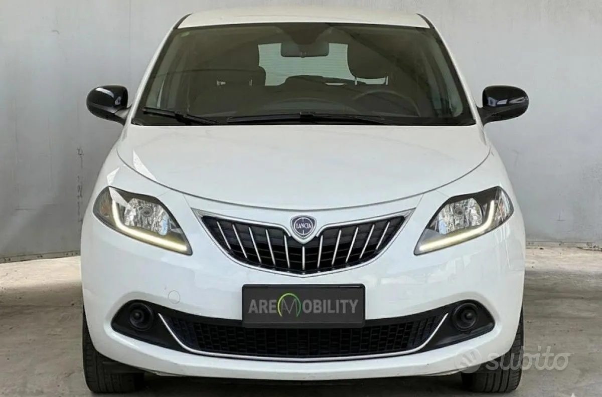 Lancia Ypsilon 2022 photo 2