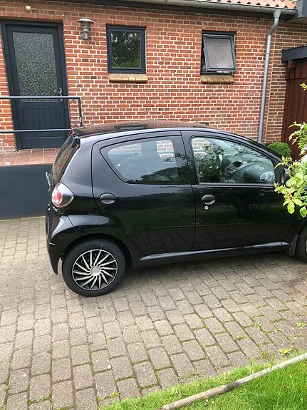 Toyota Aygo 2011 photo 5