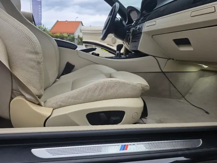 BMW 3 Series 2008 photo 2