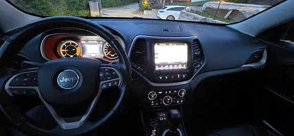 Jeep Cherokee 2014 photo 3