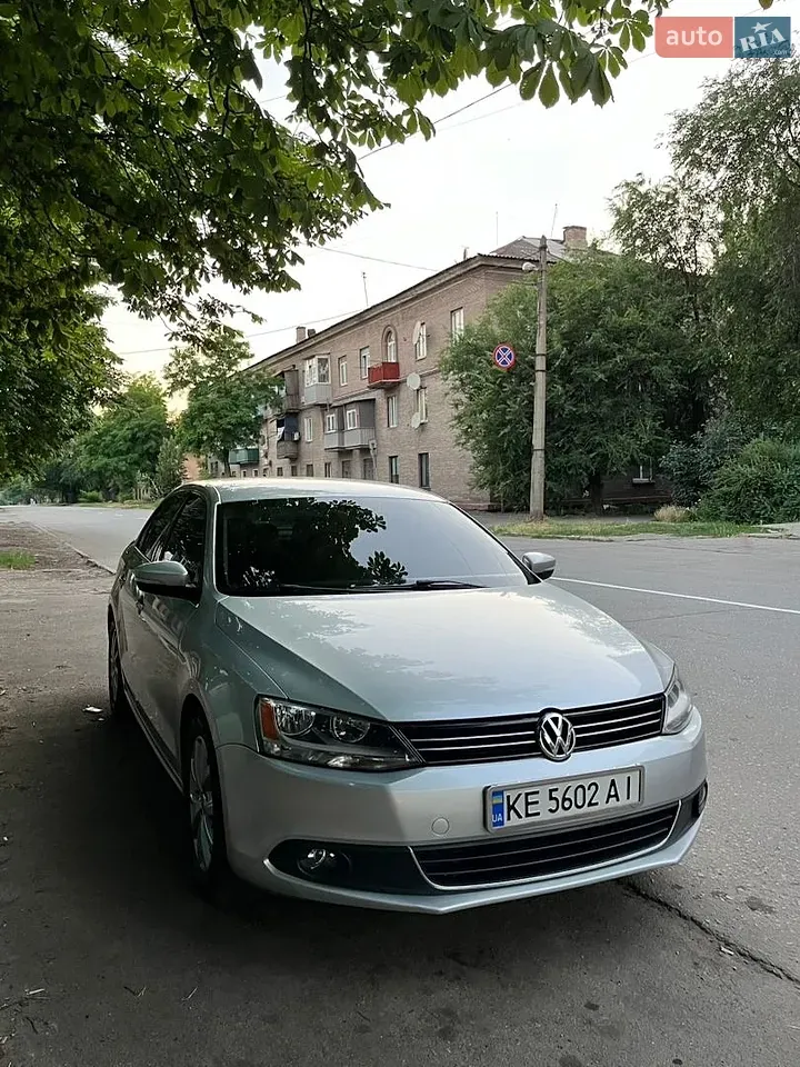 Volkswagen Jetta 2014 photo 2