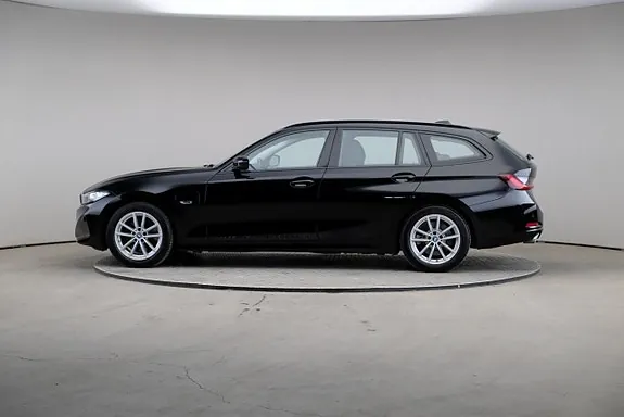 BMW 330E 2023 photo 4