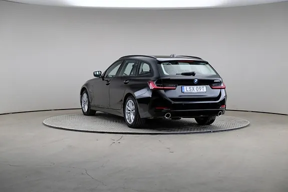 BMW 330E 2023 photo 2