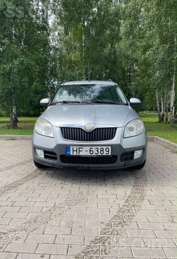 Skoda Roomster 2008 photo 2