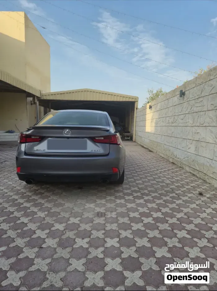 Lexus Is 2014 photo 2