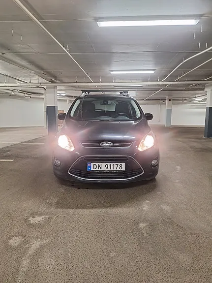 Ford Grand C-Max 2012 photo 2