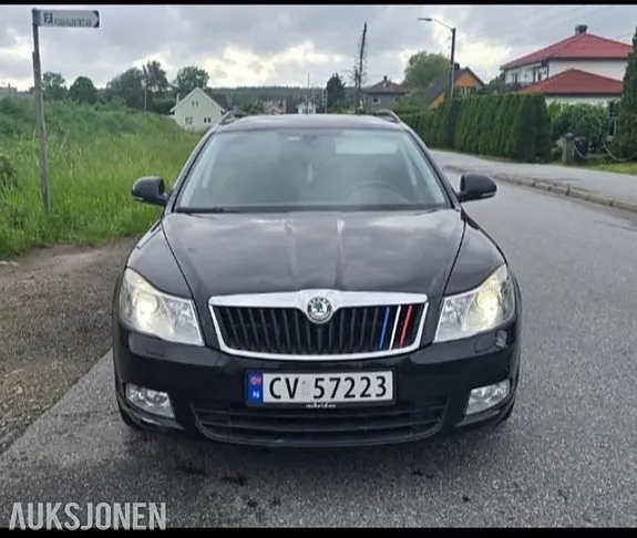 Skoda Octavia 2010 photo 3