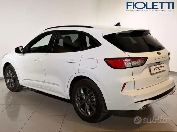Ford Kuga 2023 photo 2