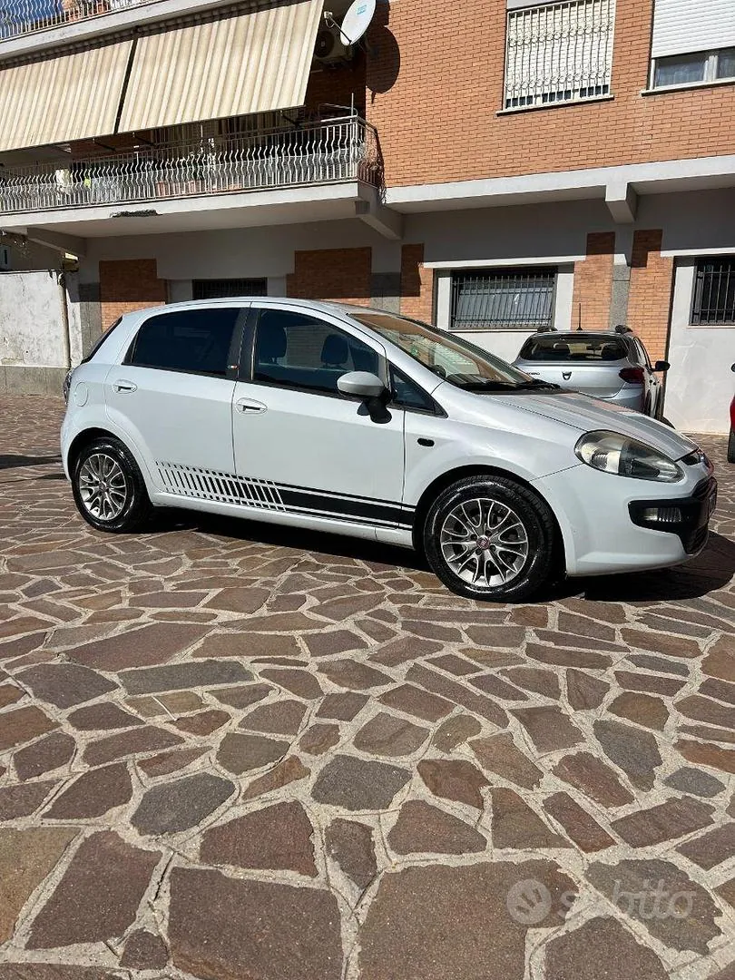 Fiat Punto Evo 2012 photo 3