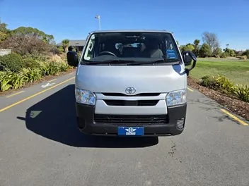 Toyota Hiace 2020 photo 3